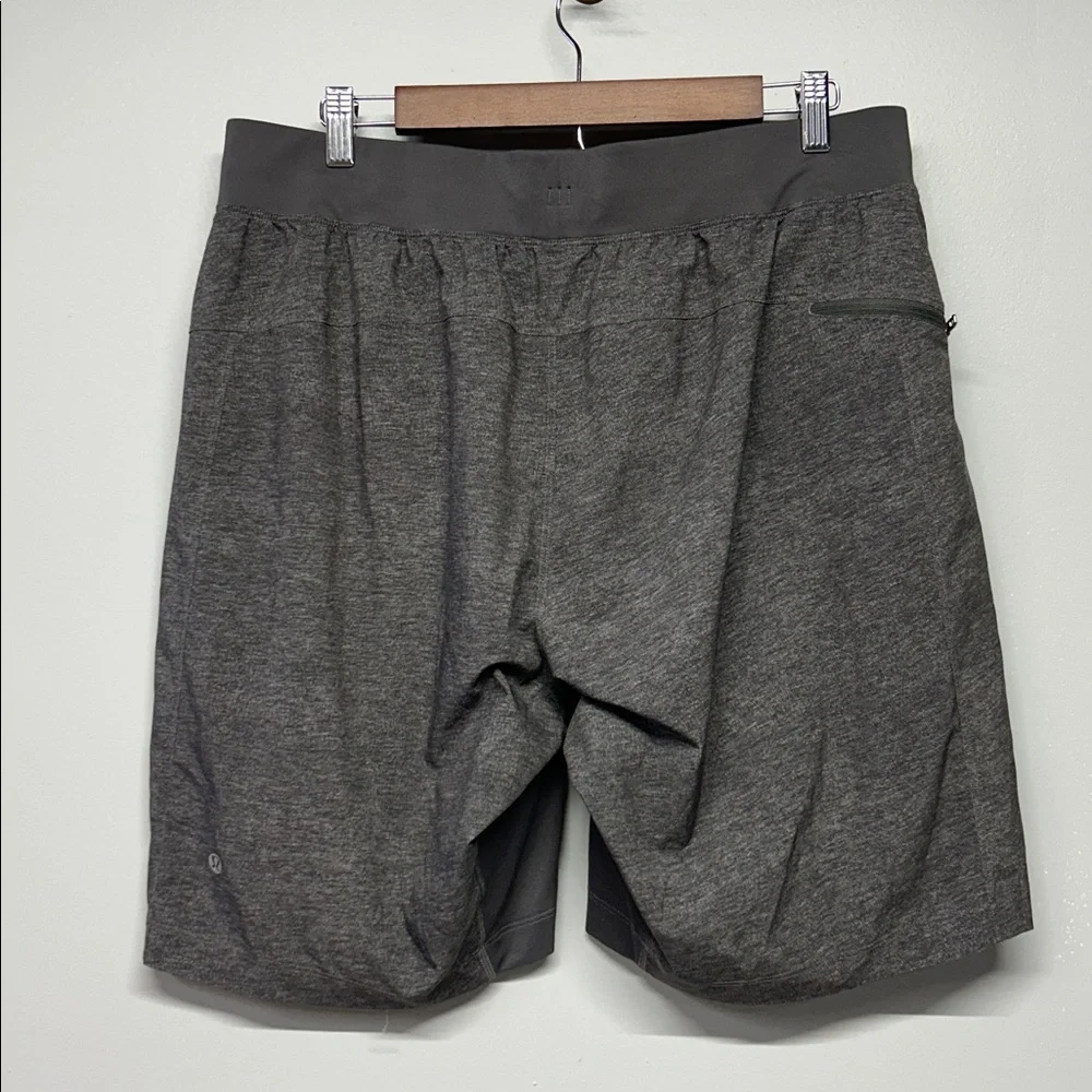 Lululemon‎ Men’s Gray Athletic Shorts Size XL